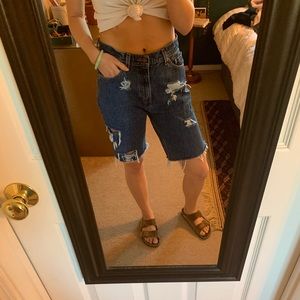 Cut off Levi’s dark wash denim shorts